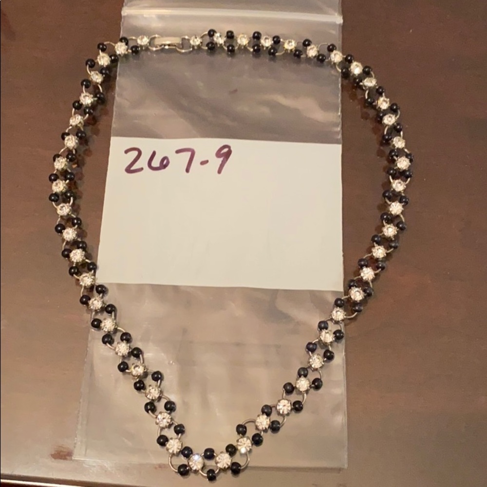 Diamond necklace with black beads
